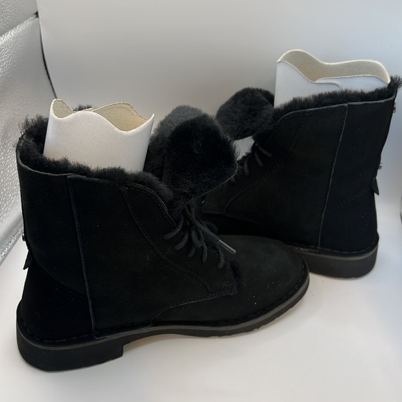 UGG Quincy Black Fur Boots size 5 NWB - Picture 6 of 8